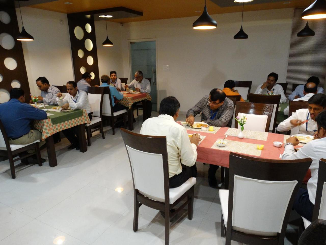 호텔 로얄 인 Chittorgarh 외부 사진